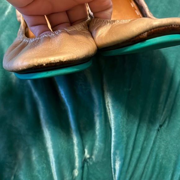 Tieks Metallic Gold Size 9 - Picture 2 of 9